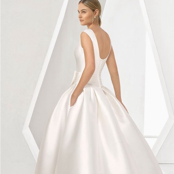 Rosa Clara Ivory Wedding Dress with Bustle and Bow - Picture 5 of 5